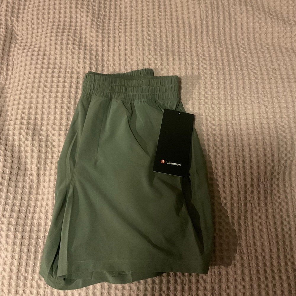Lululemon Green Pace Breaker Linerless 5” Shorts